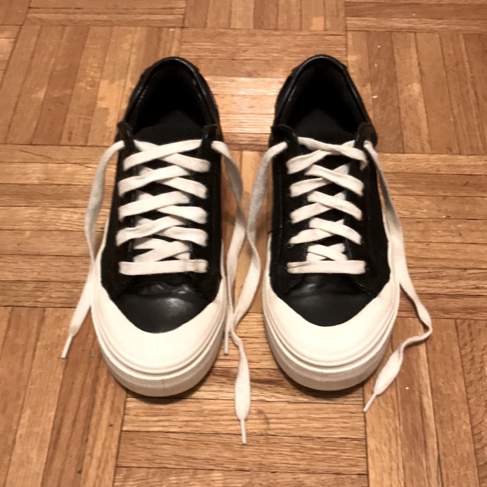 Black and white susina youth size 4 shoes